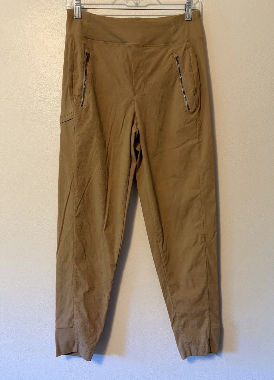 Athleta Pants Women’s 2 Brown Trekkie North Jogger Khaki Tan Hiking Athleisure
